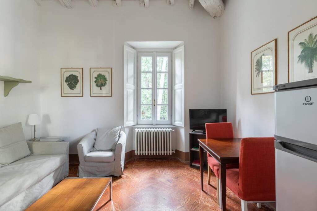 Bilocale Nel Parco Di Villa Erba Cernobbio Luaran gambar