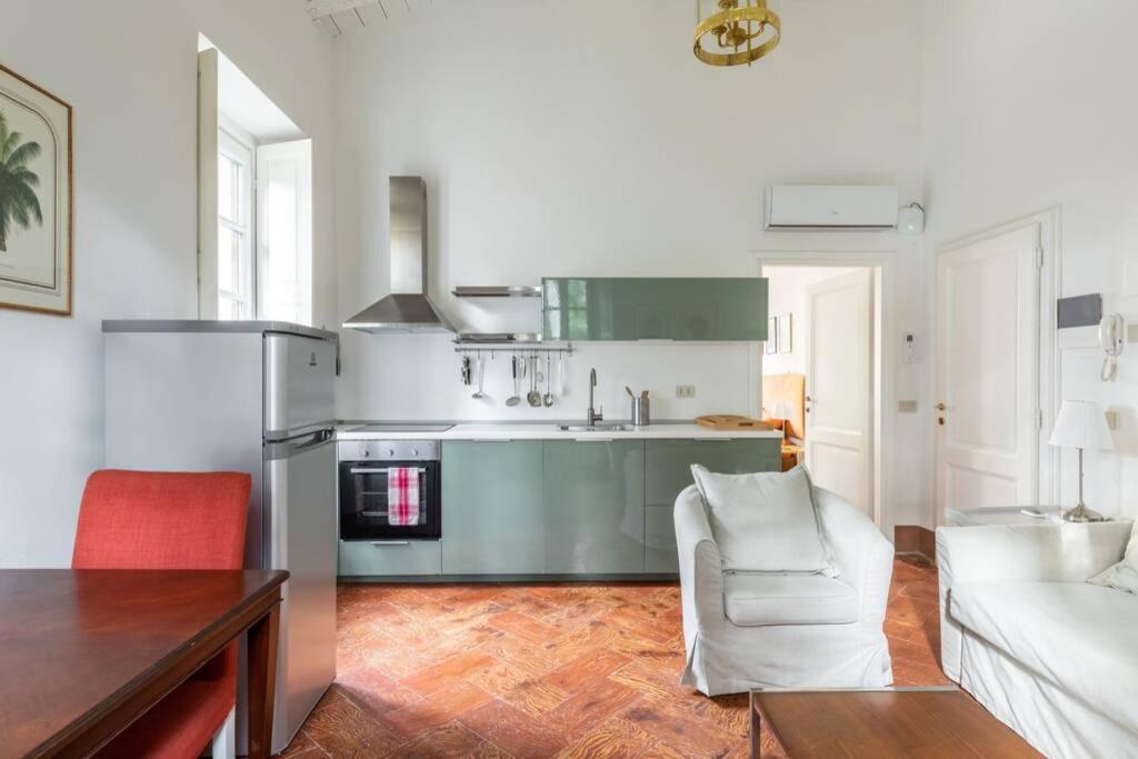 Bilocale Nel Parco Di Villa Erba Cernobbio Luaran gambar